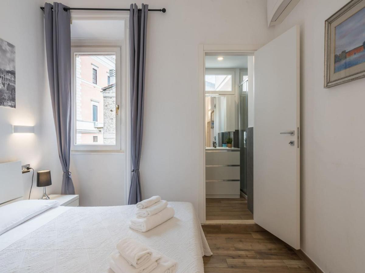 The Best Rent - Elegant Three-Bedroom Apartment A Few Steps From Fontana Di Trevi Eksteriør bilde