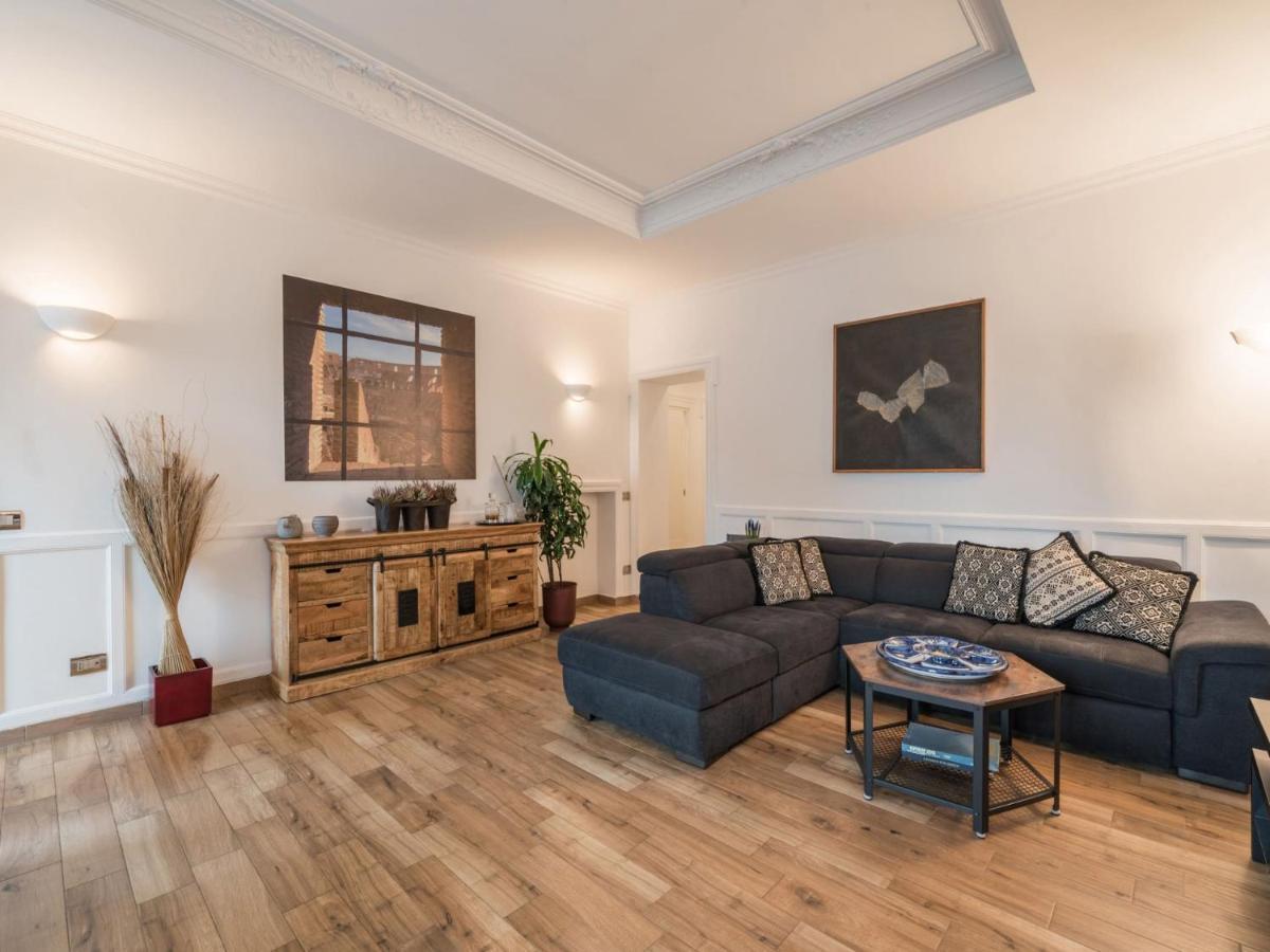 The Best Rent - Elegant Three-Bedroom Apartment A Few Steps From Fontana Di Trevi Eksteriør bilde