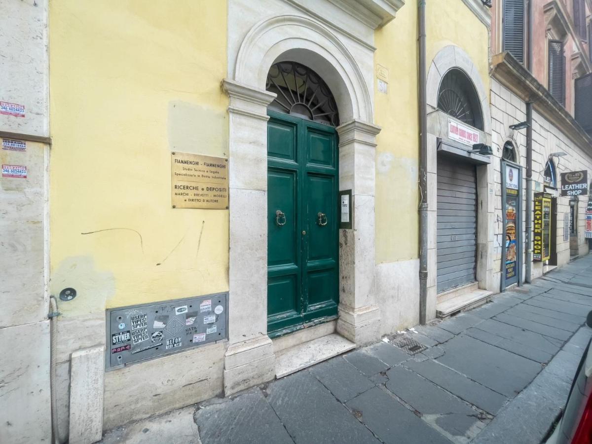 The Best Rent - Elegant Three-Bedroom Apartment A Few Steps From Fontana Di Trevi Eksteriør bilde