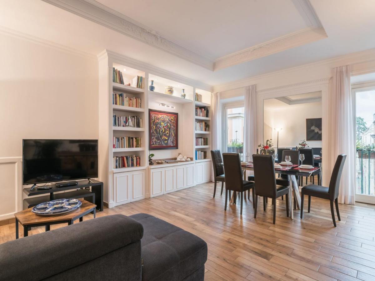 The Best Rent - Elegant Three-Bedroom Apartment A Few Steps From Fontana Di Trevi Eksteriør bilde