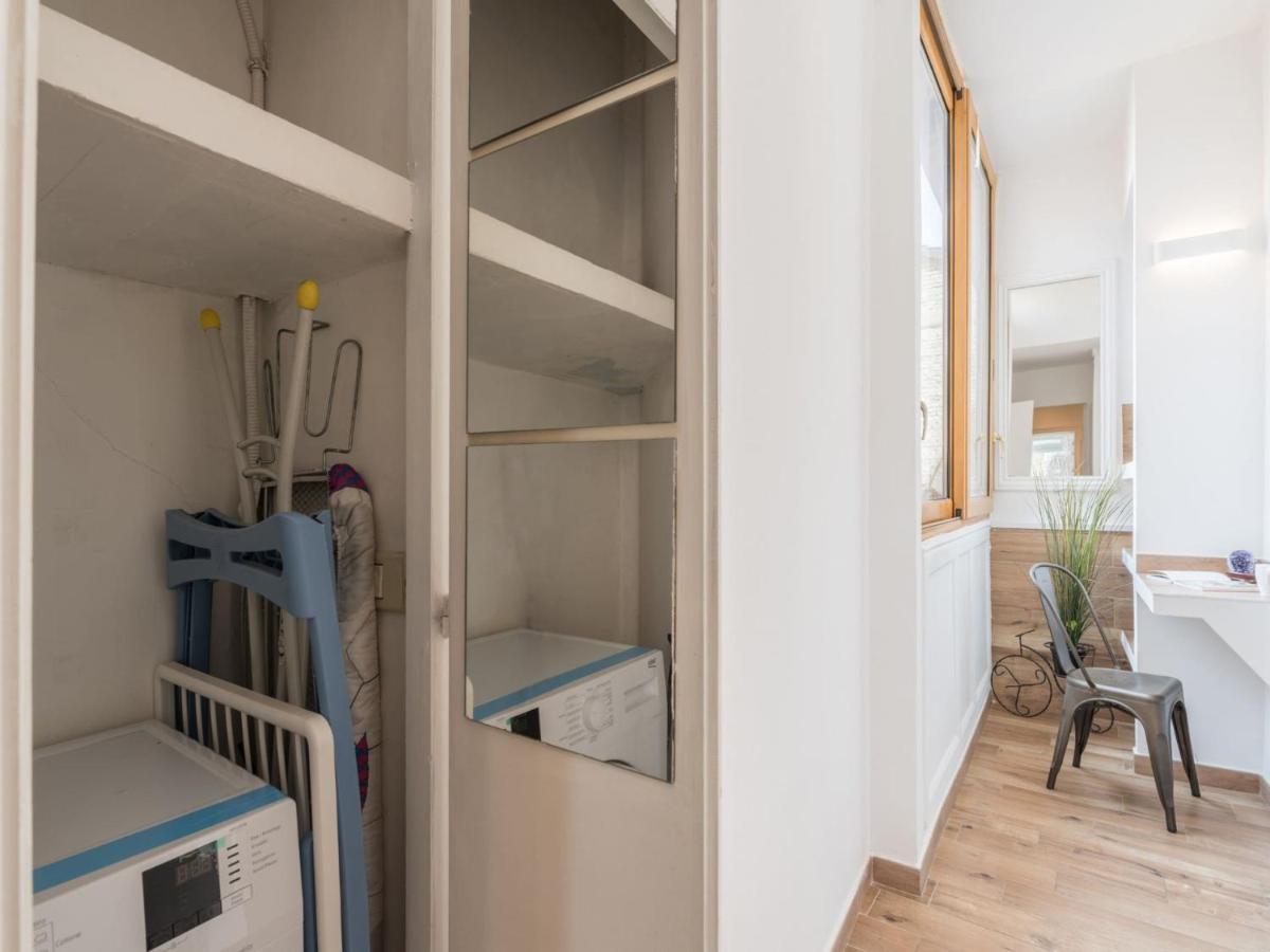 The Best Rent - Elegant Three-Bedroom Apartment A Few Steps From Fontana Di Trevi Eksteriør bilde
