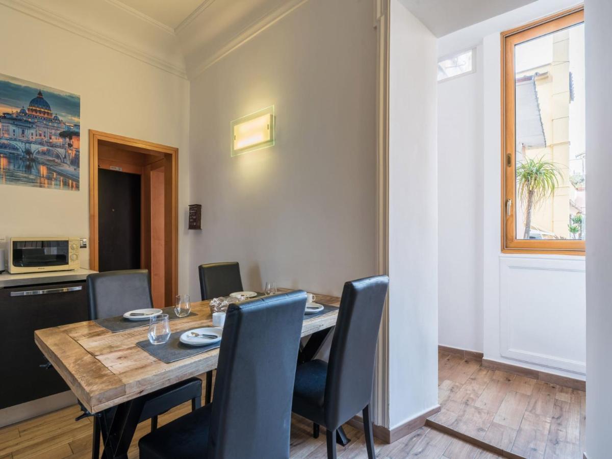 The Best Rent - Elegant Three-Bedroom Apartment A Few Steps From Fontana Di Trevi Eksteriør bilde