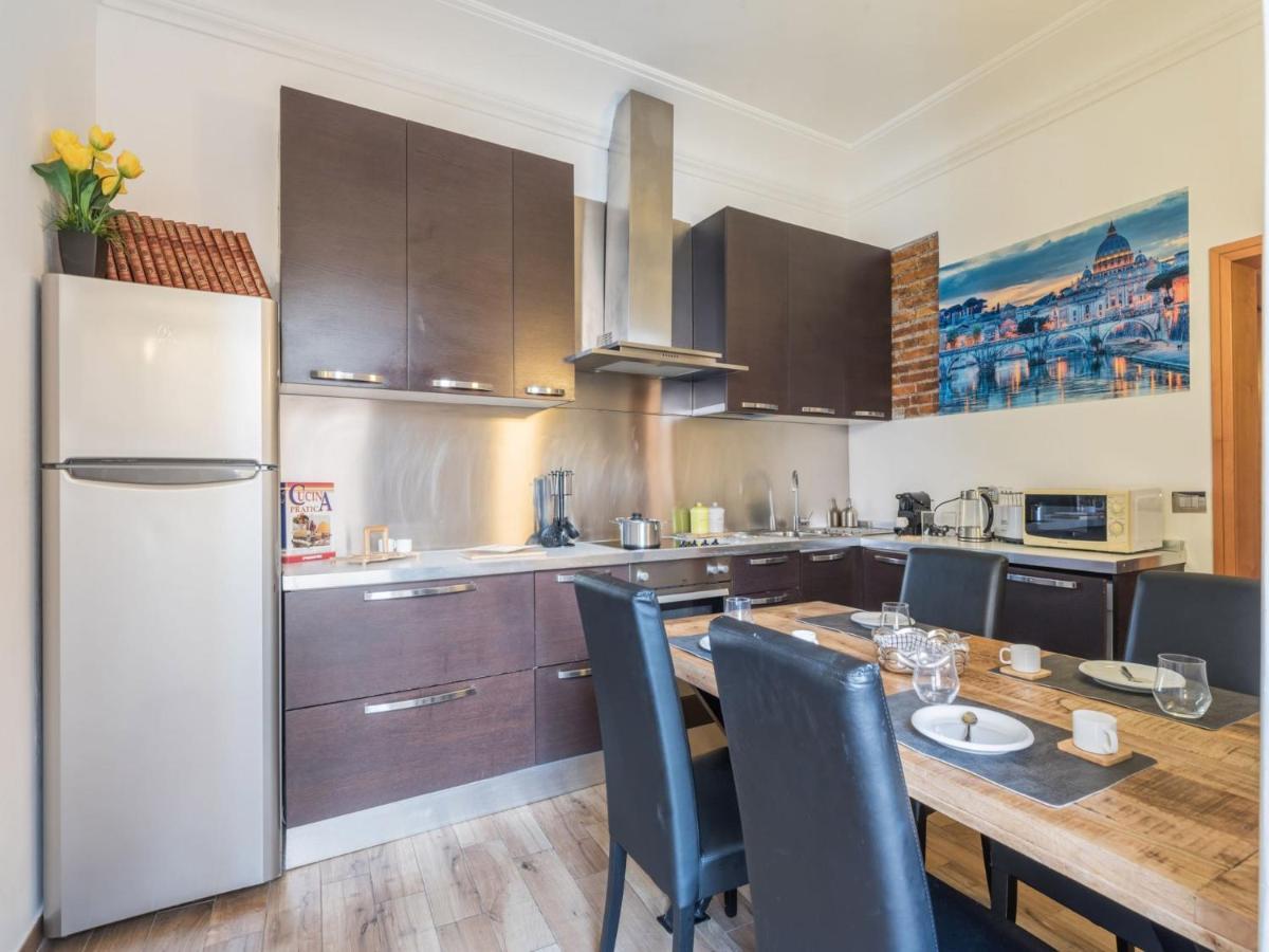The Best Rent - Elegant Three-Bedroom Apartment A Few Steps From Fontana Di Trevi Eksteriør bilde